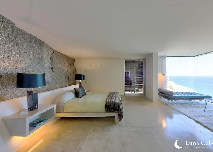 Pedregal Waterfront - Heated Pool & Views *