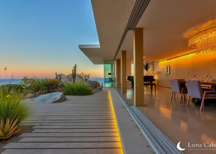 Pedregal Waterfront - Heated Pool & Views