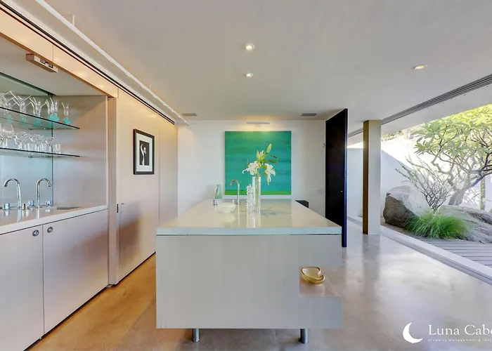 Villa Pedregal Waterfront - Heated Pool & Views Cabo San Lucas